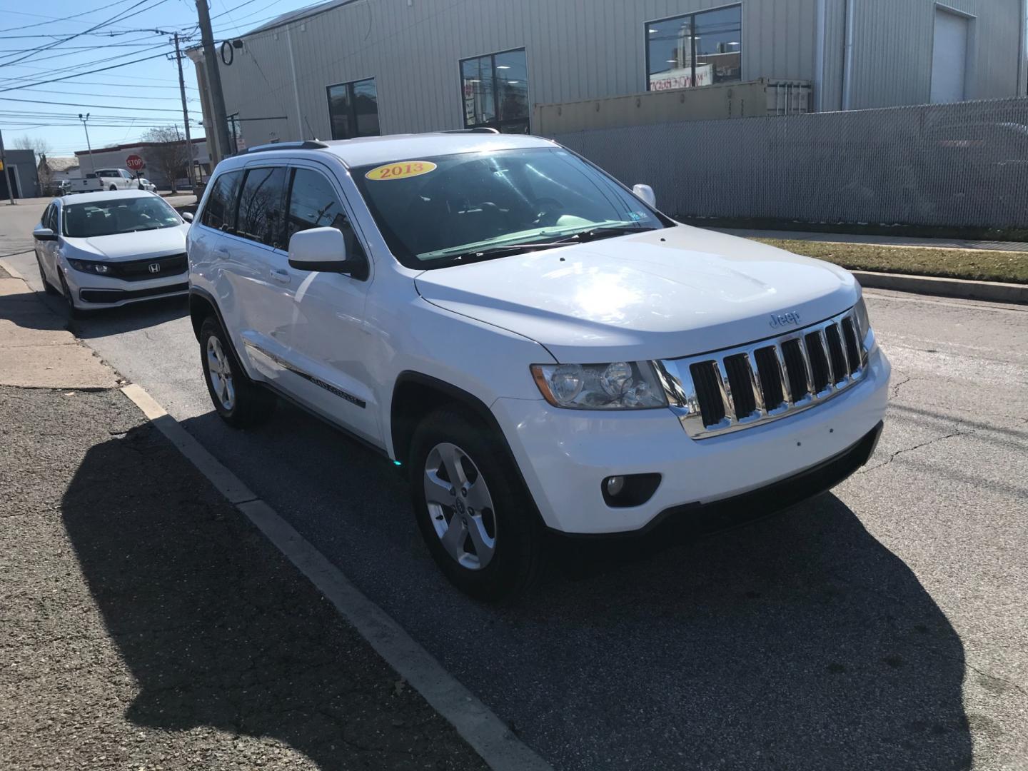 2013 White /Tan Jeep Grand Cherokee Laredo (1C4RJFAG6DC) with an 3.6 V6 engine, Automatic transmission, located at 577 Chester Pike, Prospect Park, PA, 19076, (610) 237-1015, 39.886154, -75.302338 - Photo#3